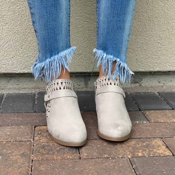 Smoke Gray Harness Laser Cut Chelsea Ankle Bootie - Picture 5 of 7